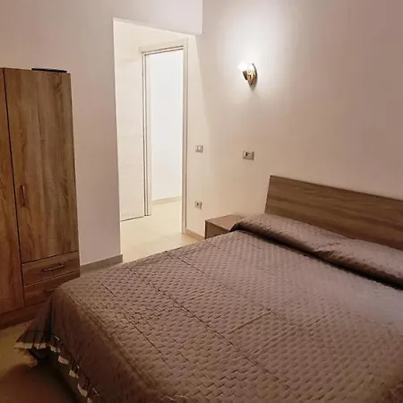Indipendente Carlo Apartamento