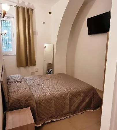 Indipendente Carlo Appartement
