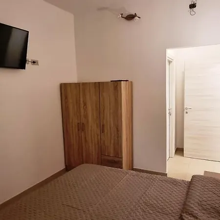 Indipendente Carlo Appartement *